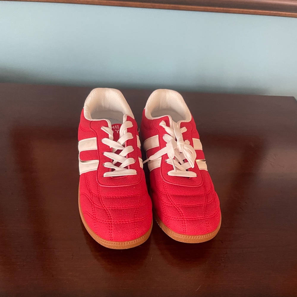🆕 TimeJoy Women’s size 10 Red Sneakers